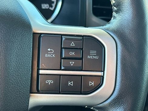 Certified 2024 Ford Expedition XLT image 33