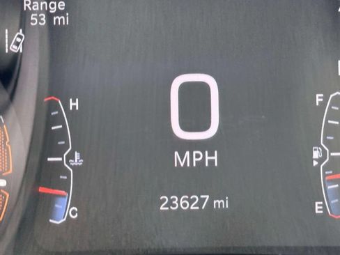 Used 2025 Jeep Compass Trailhawk AWD/4WD image 23