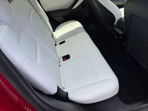 Used 2024 Tesla Model Y Long Range AWD/4WD image 15
