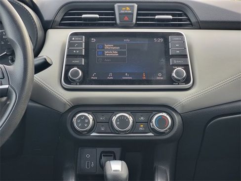 Used 2020 Nissan Versa SV image 28