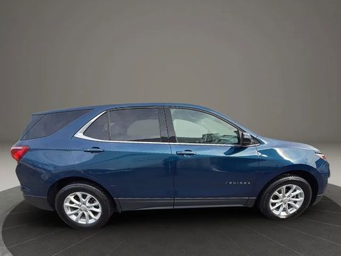 Used 2019 Chevrolet Equinox LT w/ LPO, Floor Liner Package image 4