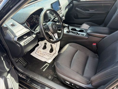 Used 2019 Nissan Altima 2.5 SV image 12
