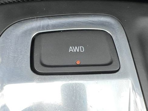 Used 2020 Chevrolet Equinox LT w/ Driver Convenience Package AWD/4WD image 30