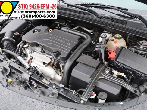 Used 2017 Chevrolet Malibu LT w/ Leather Package FWD image 18