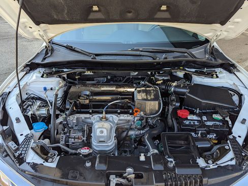 Used 2016 Honda Accord EX-L image 32