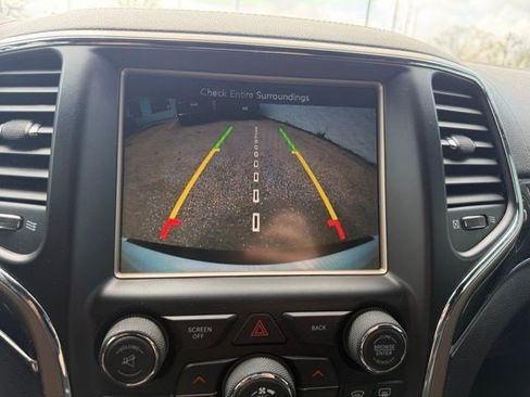 Used 2015 Jeep Grand Cherokee Overland image 30