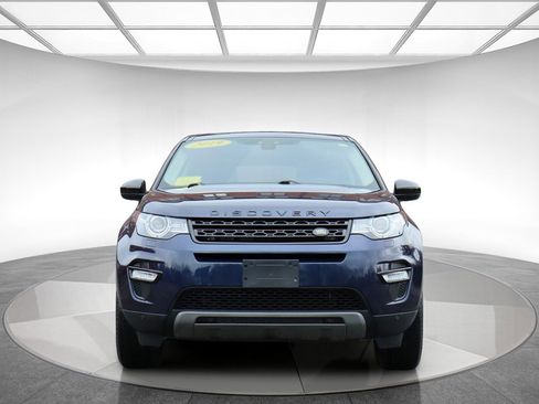 Used 2019 Land Rover Discovery Sport HSE image 2