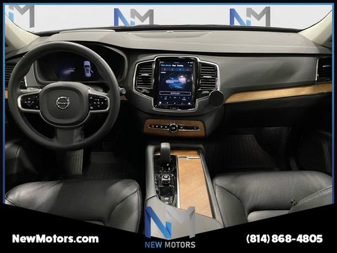 Used 2023 Volvo XC90 B5 Plus w/ Protection Package Premier image 10