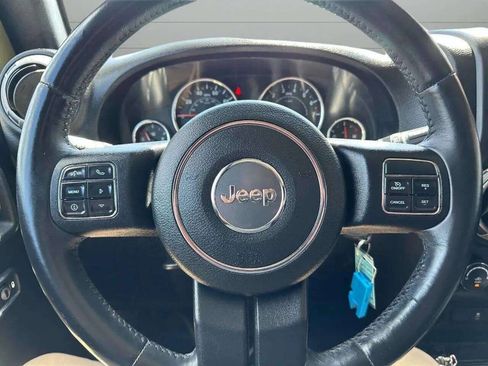 Used 2013 Jeep Wrangler Unlimited Sport image 33