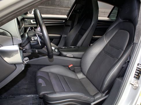 Used 2022 Porsche Panamera GTS AWD/4WD image 44