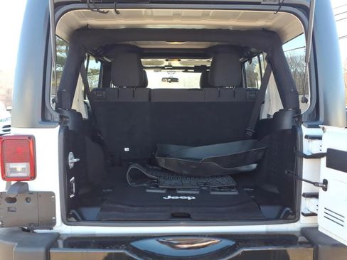 Used 2016 Jeep Wrangler Unlimited Sport image 19