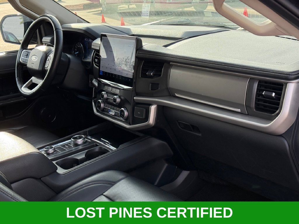 Used 2024 Ford Expedition XLT AWD/4WD image 26