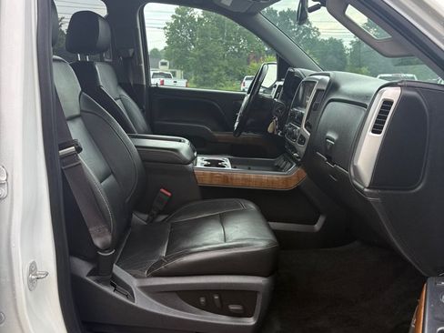 Used 2014 GMC Sierra 1500 SLT w/ SLT Preferred Package AWD/4WD image 12
