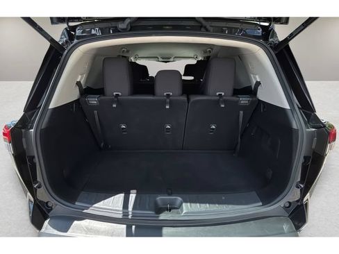 Used 2025 Nissan Pathfinder SV FWD image 30