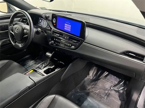 Certified 2025 Lexus ES 350 w/ Premium Package image 10