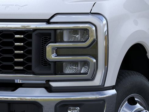New 2026 Ford F350 Lariat AWD/4WD image 18