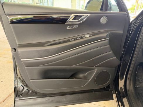 Used 2025 Genesis GV80 2.5T Standard AWD/4WD image 38