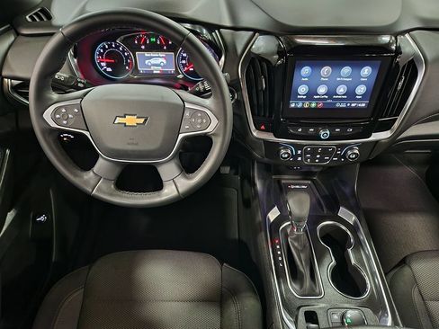 Used 2023 Chevrolet Traverse LT FWD image 47