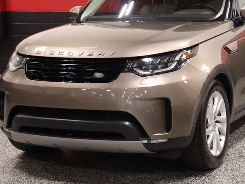 Used 2017 Land Rover Discovery HSE AWD/4WD image 13
