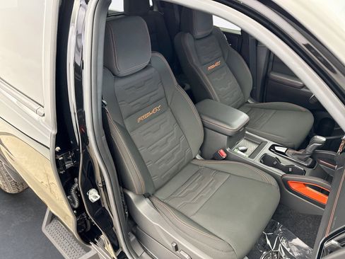 Used 2025 Nissan Frontier PRO-4X w/ Tow Package image 16