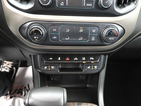 Used 2021 GMC Canyon Denali image 9