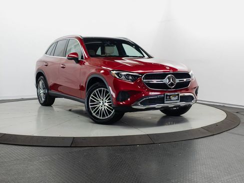 Certified 2026 Mercedes-Benz GLC 300 4MATIC image 1