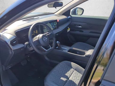 New 2026 Nissan Kicks SV w/ Illumination Package image 9