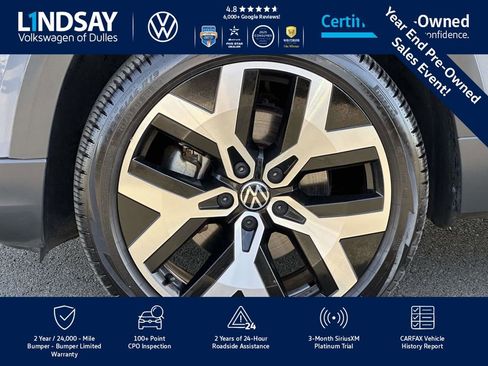 Certified 2022 Volkswagen Taos SEL w/ Panoramic Sunroof Package image 9