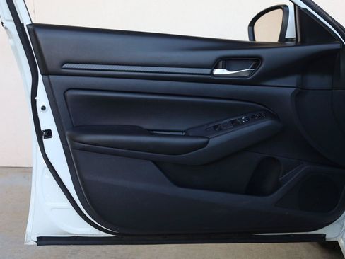 Used 2021 Nissan Altima 2.5 S FWD image 15