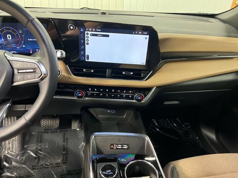 Certified 2026 Chevrolet Equinox ACTIV w/ Convenience Package III FWD image 22