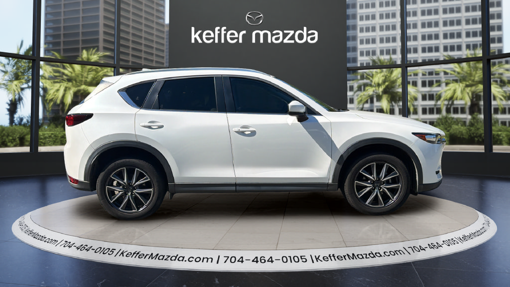 Used 2018 MAZDA CX-5 Touring w/ Preferred Equipment Package FWD image 8