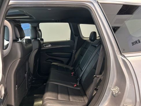 Used 2021 Jeep Grand Cherokee Limited AWD/4WD image 16