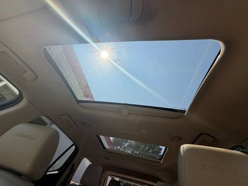 Used 2018 GMC Acadia Denali AWD/4WD image 41