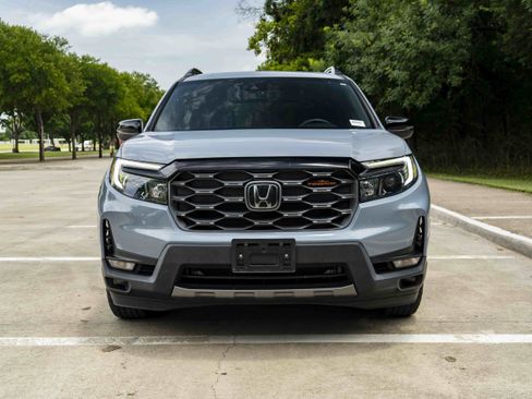 Used 2023 Honda Passport TrailSport image 3
