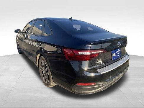 Used 2024 Volkswagen Jetta Sport image 7