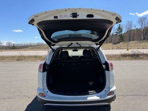 Used 2016 Toyota RAV4 Limited AWD/4WD image 24