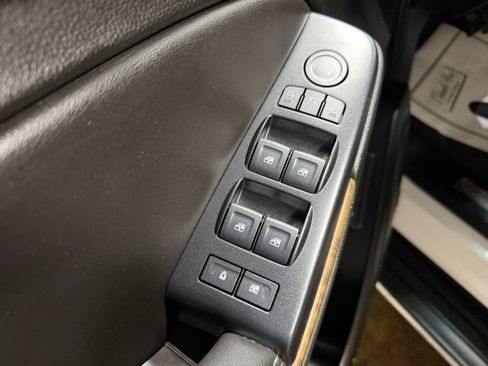 Used 2019 GMC Yukon Denali AWD/4WD image 12