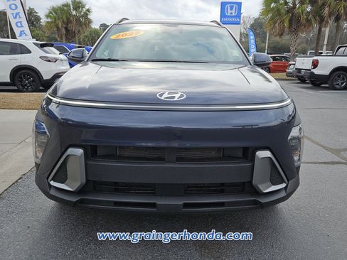 Used 2025 Hyundai Kona SEL image 8