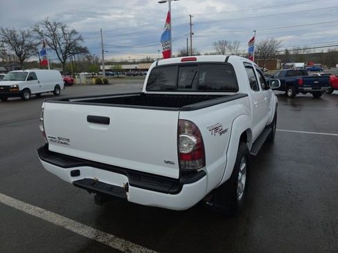 Used 2011 Toyota Tacoma 4x4 Double Cab w/ TRD Sport Pkg image 5