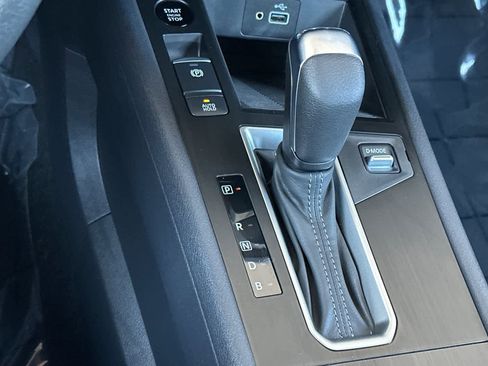 New 2025 Nissan Kicks S image 21