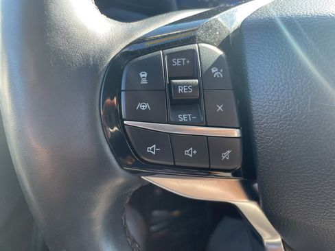 Used 2023 Ford Explorer Platinum w/ Technology Package image 16