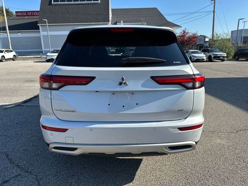 Used 2024 Mitsubishi Outlander SE AWD/4WD image 7