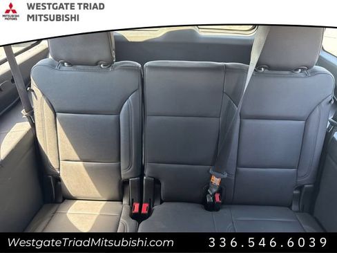 Used 2023 Chevrolet Suburban LT RWD image 21