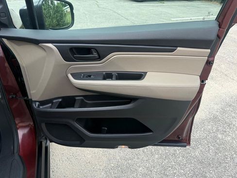 Used 2018 Honda Odyssey EX-L image 27