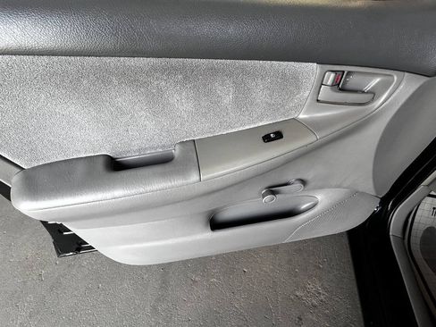 Used 2005 Toyota Corolla CE FWD image 33