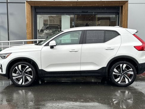 Used 2023 Volvo XC40 B5 Ultimate w/ Protection Package Premier image 5