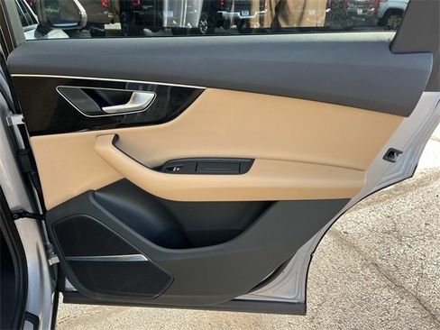 Used 2022 Audi Q7 3.0T Premium Plus image 25