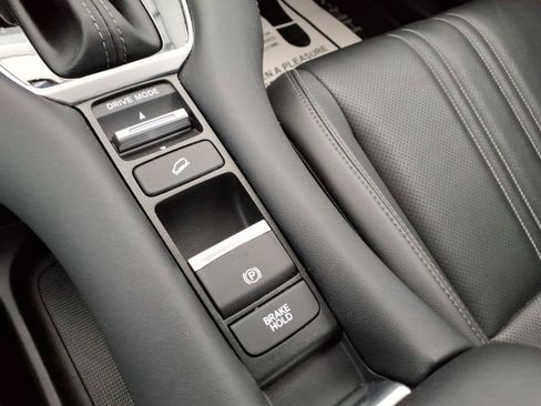 Certified 2023 Honda HR-V EX-L image 28