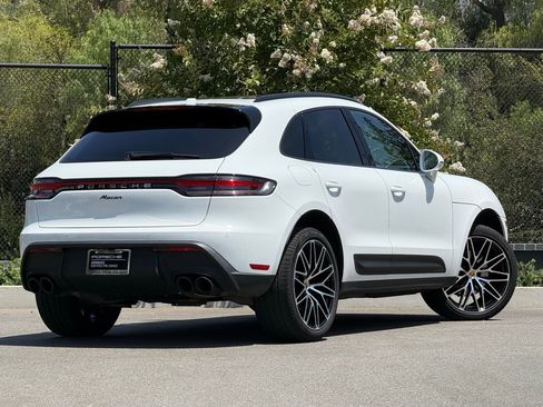 Used 2026 Porsche Macan AWD/4WD image 7