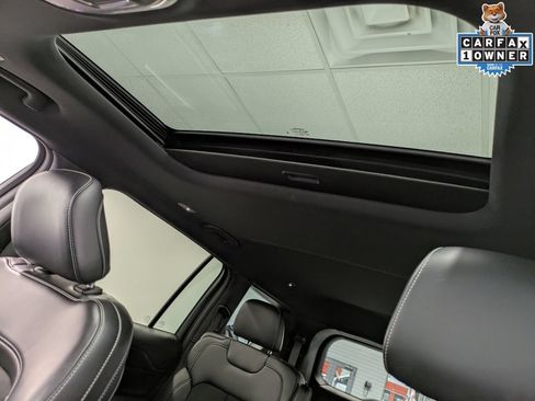 Used 2024 Jeep Grand Cherokee L Altitude AWD/4WD image 21